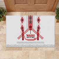 Toitu Te Tiriti Waitangi Rubber Doormat White Wharenui House LT9 white - Polynesian Pride