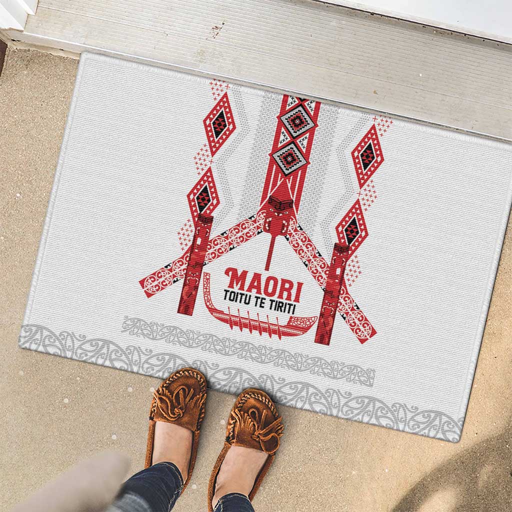 Toitu Te Tiriti Waitangi Rubber Doormat White Wharenui House LT9 - Polynesian Pride