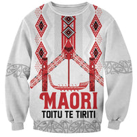 Toitu Te Tiriti Waitangi Sweatshirt White Wharenui House LT9 Unisex white - Polynesian Pride