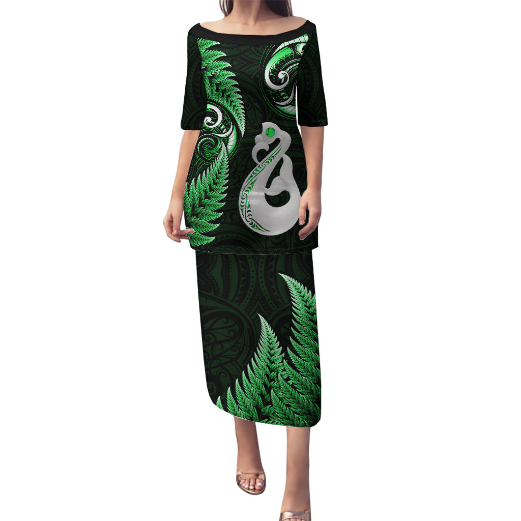 Personalised New Zealand Puletasi Aotearoa Silver Fern With Manaia Maori Unique Green LT14 Long Dress Green - Polynesian Pride