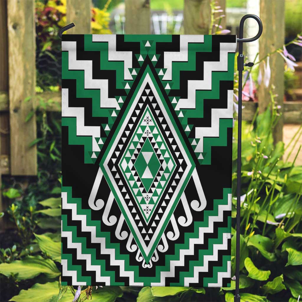Green Aotearoa Taniko Poutama Patikitiki Garden Flag LT14 Garden Flag Green - Polynesian Pride