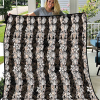 Black and Beige Hawaii Shell Lei Quilt Hawaiian Sunrise Shell Hebrew Cone Plumeria LT14 Black - Polynesian Pride