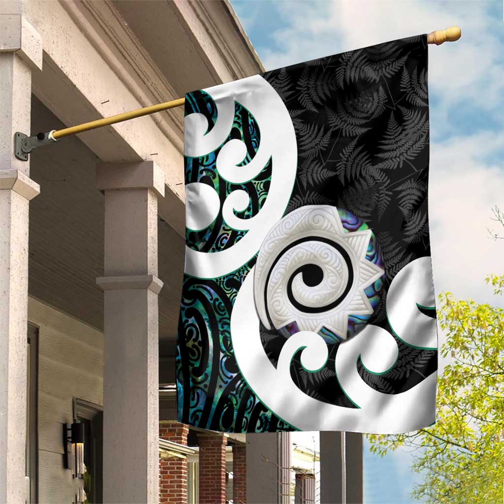 Aotearoa Koru Garden Flag Cyan Maori Paua Shell Mix Silver Fern LT14 House Flag Black - Polynesian Pride