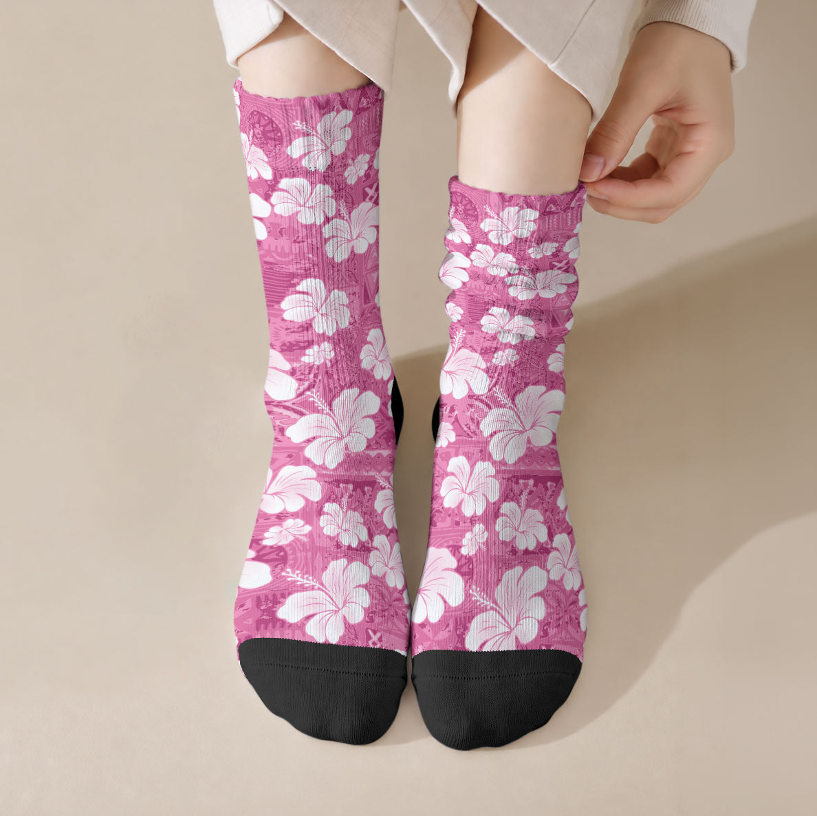 Pink Bula Fiji Masi Hibiscus Seamless Crew Socks LT14 Crew Socks Pink - Polynesian Pride