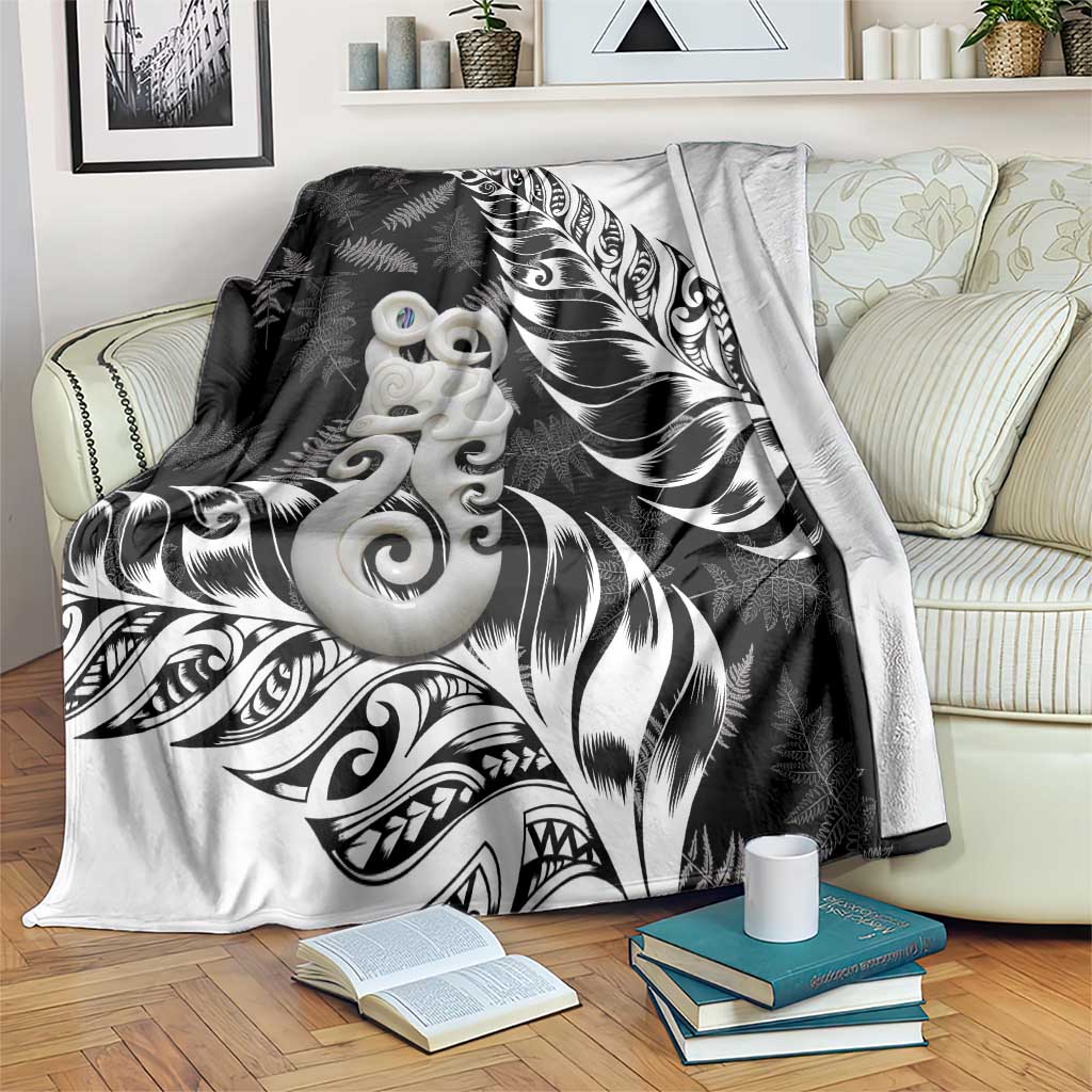 Aotearoa Manaia NZ Maori Silver Fern Blanket LT14 Black - Polynesian Pride
