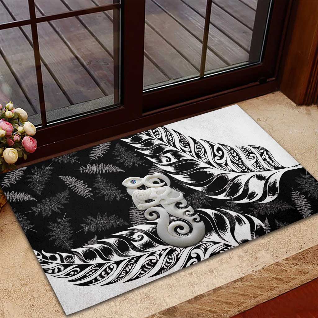 Aotearoa Manaia NZ Maori Silver Fern Rubber Doormat LT14 - Polynesian Pride