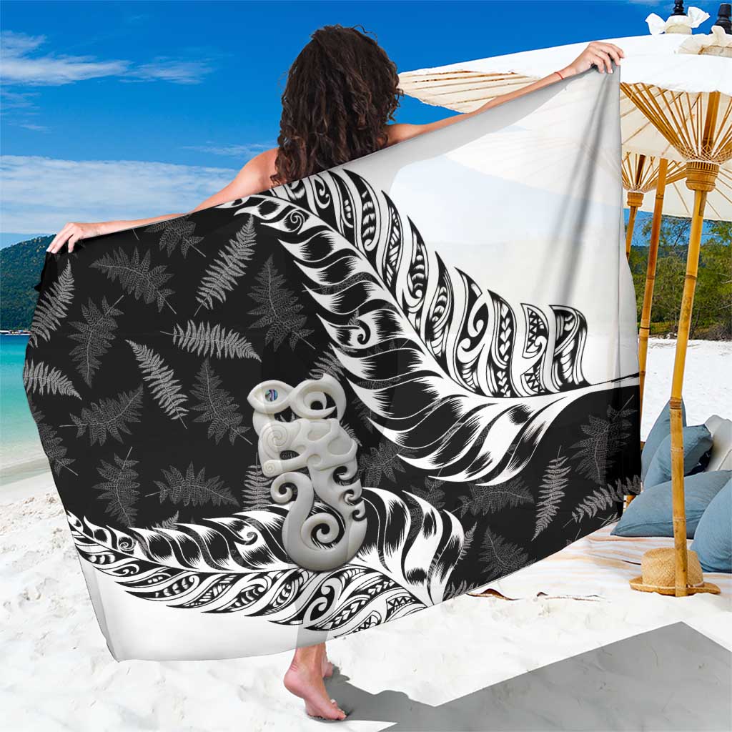 Aotearoa Manaia NZ Maori Silver Fern Sarong LT14 One Size 44 x 66 inches Black - Polynesian Pride