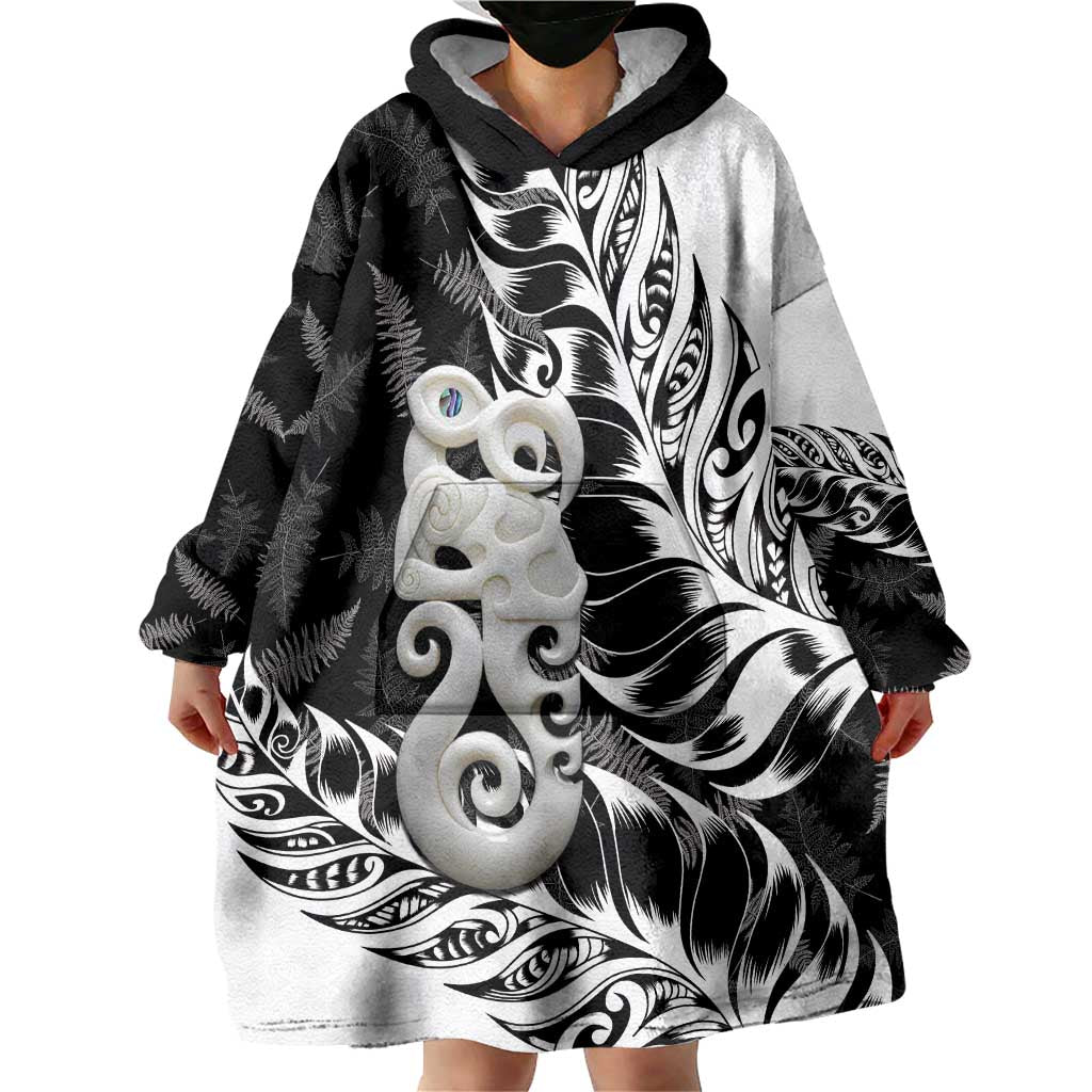 Aotearoa Manaia NZ Maori Silver Fern Wearable Blanket Hoodie LT14 - Polynesian Pride