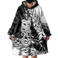 Aotearoa Manaia NZ Maori Silver Fern Wearable Blanket Hoodie LT14 - Polynesian Pride
