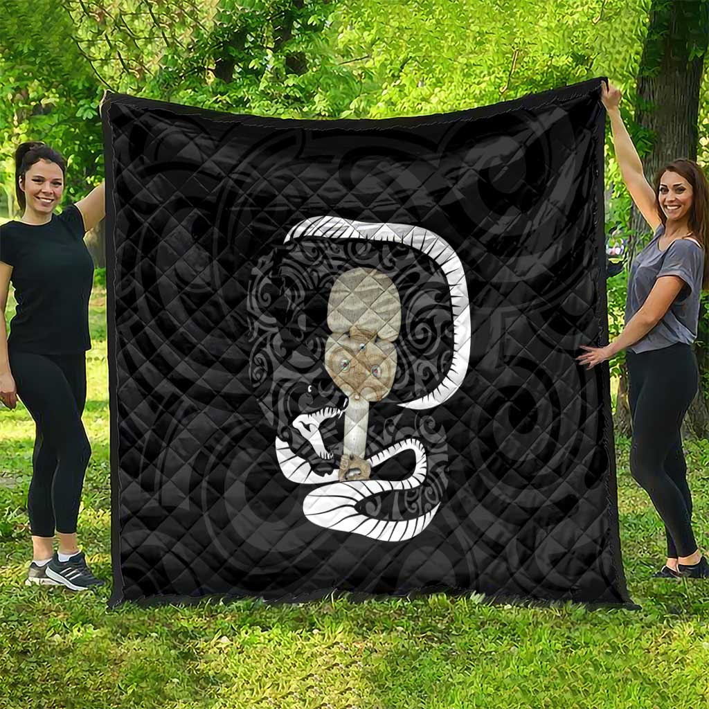 Black New Zealand Eel Quilt Aotearoa Maori Tuna With Kotiate Weapon LT14 - Polynesian Pride
