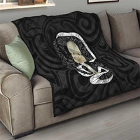 Black New Zealand Eel Quilt Aotearoa Maori Tuna With Kotiate Weapon LT14 - Polynesian Pride
