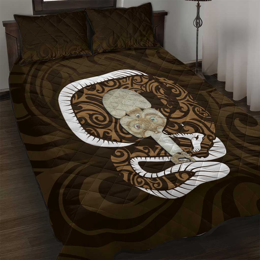 Gold New Zealand Eel Quilt Bed Set Aotearoa Maori Tuna With Kotiate Weapon LT14 Gold - Polynesian Pride