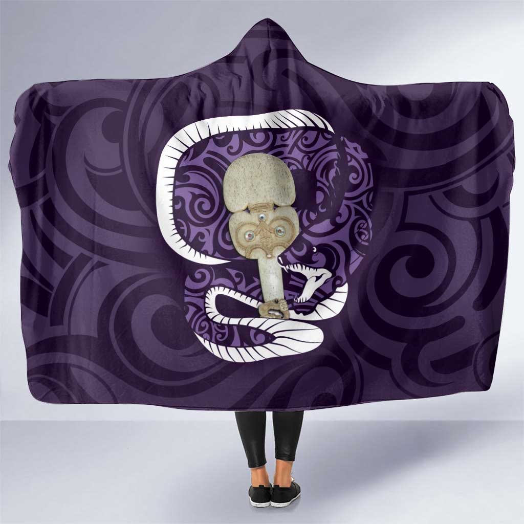 Purple New Zealand Eel Hooded Blanket Aotearoa Maori Tuna With Kotiate Weapon LT14 One Size Purple - Polynesian Pride