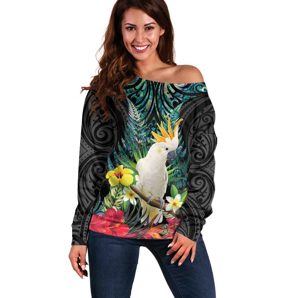Sulphur-crested Cockatoo New Zealand Off Shoulder Sweater Paua Shell Aotearoa Maori Tropical Flowers LT14 Women Black - Polynesian Pride