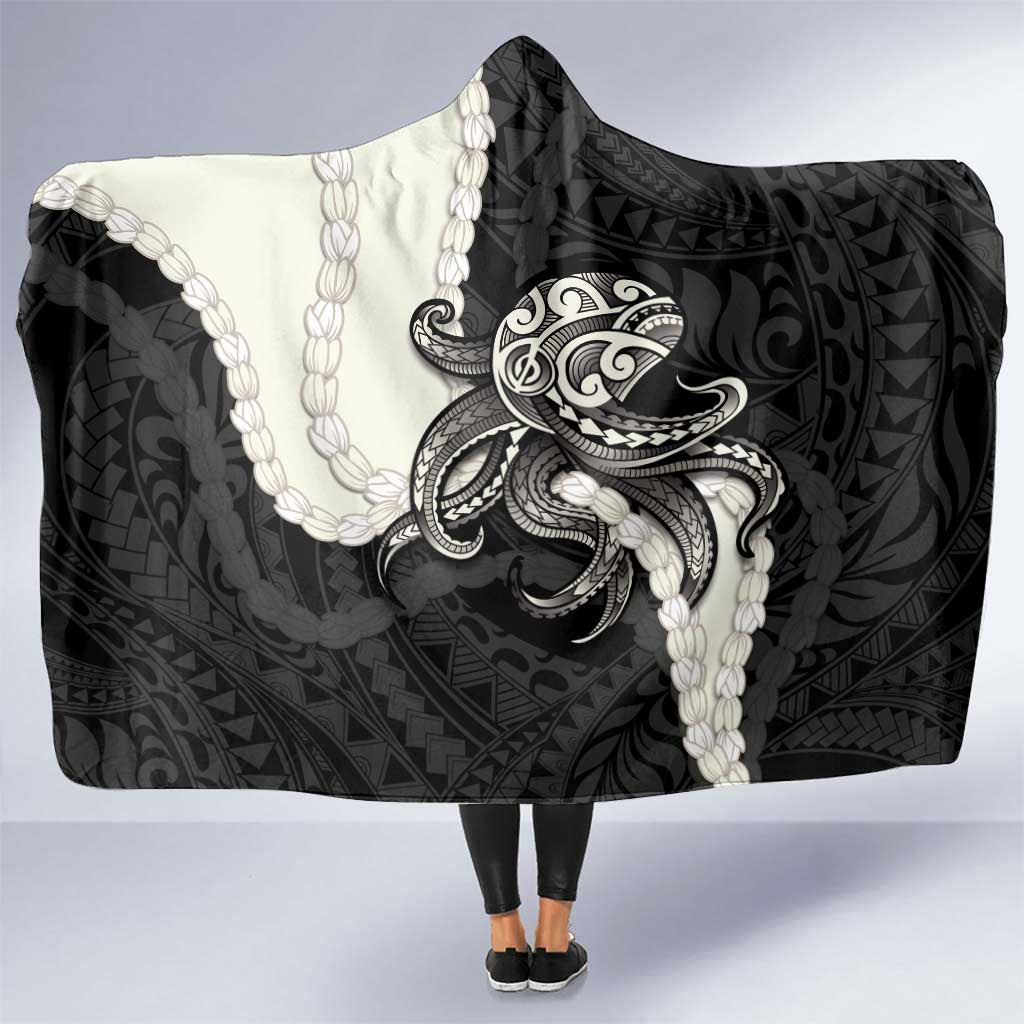 Black Polynesia Tribal Octopus Tattoo Hooded Blanket Pikake Lei Polynesian Pattern LT14 One Size Black - Polynesian Pride