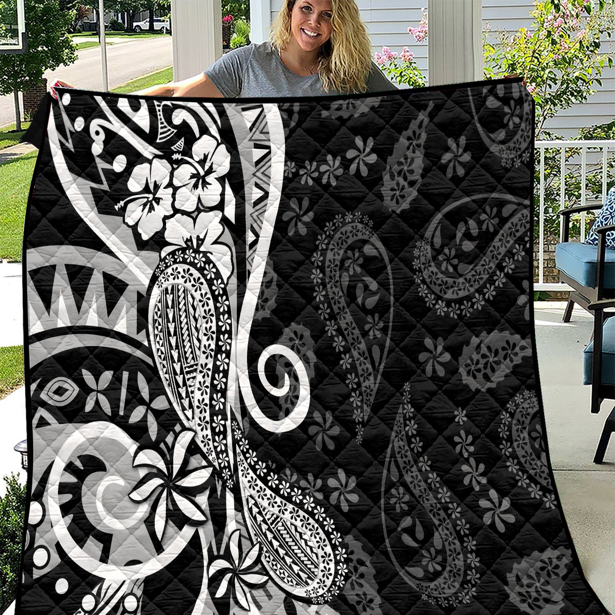 Black Polynesia Paisley Quilt Polynesian With Tropical Flowers LT14 Black - Polynesian Pride