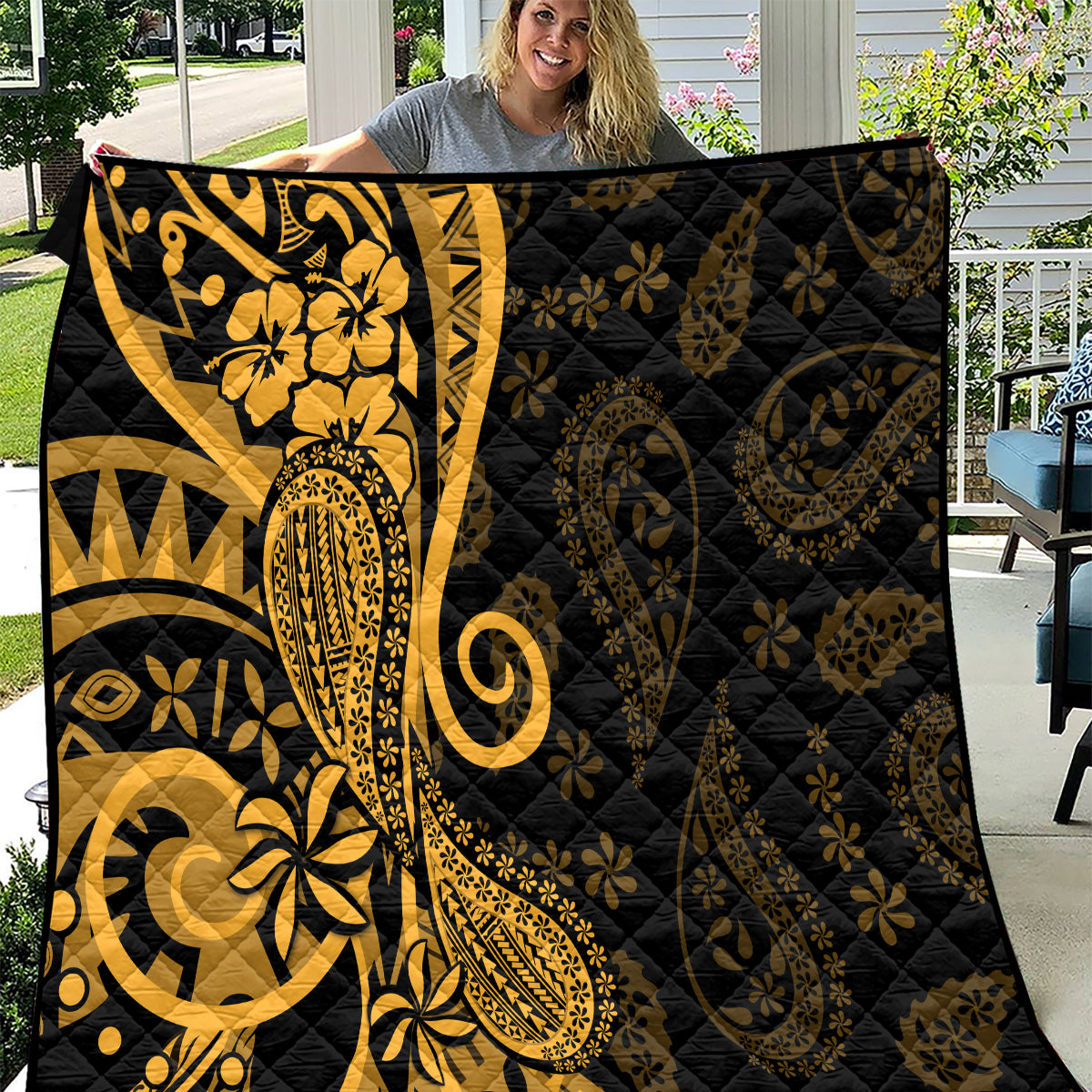 Gold Polynesia Paisley Quilt Polynesian With Tropical Flowers LT14 Gold - Polynesian Pride