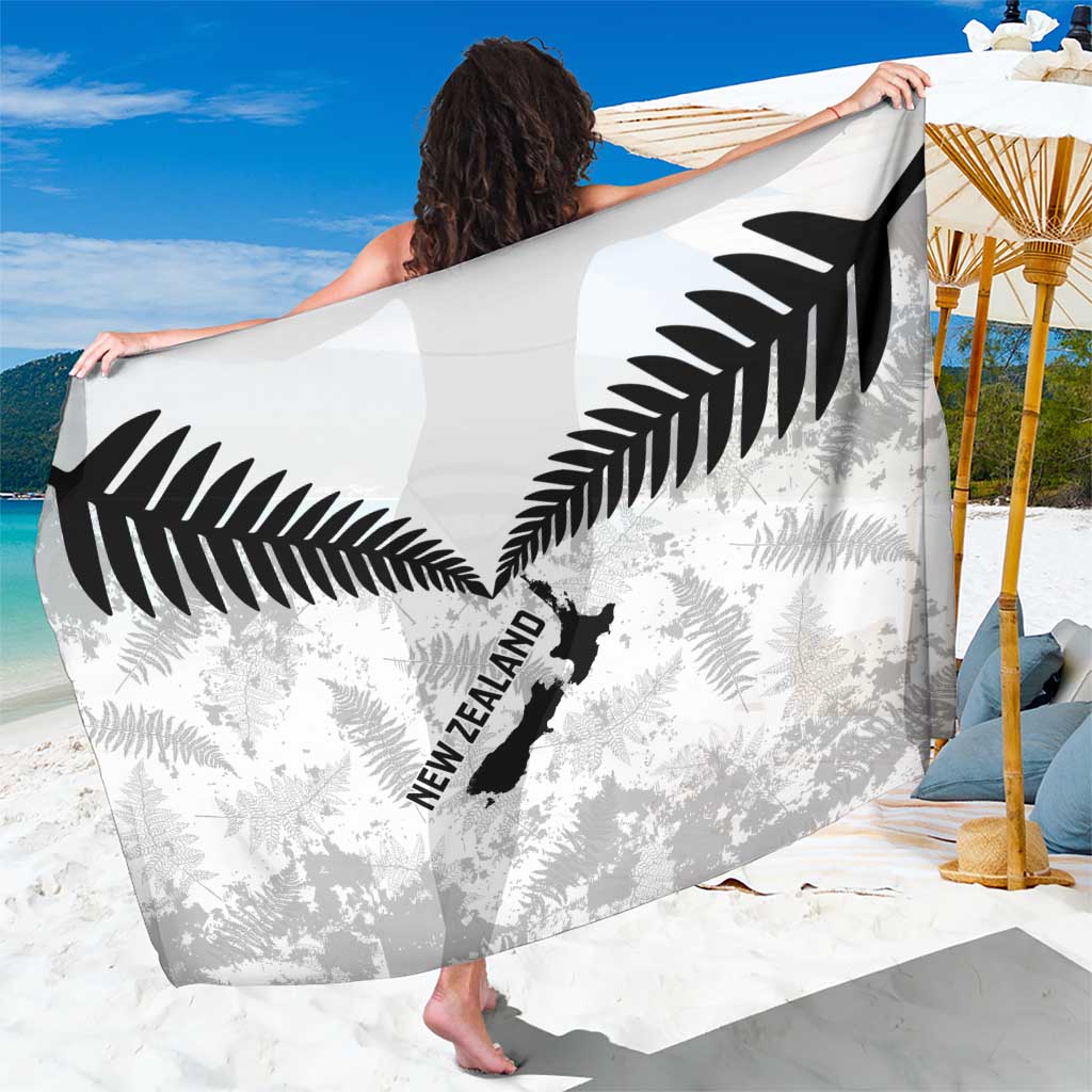 Custom New Zealand Silver Fern Football Sarong Go Aotearoa Grunge White LT14 One Size 44 x 66 inches White - Polynesian Pride