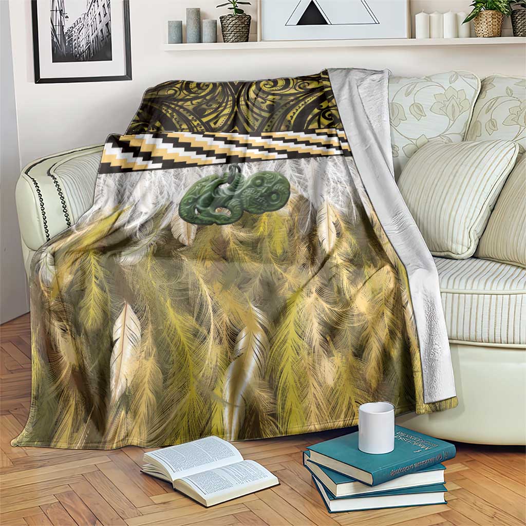 Yellow Traditional Cloak Aotearoa Blanket Maori Paua Shell Korowai Pattern LT14 Yellow - Polynesian Pride