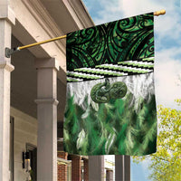 Green Traditional Cloak Aotearoa Garden Flag Maori Paua Shell Korowai Pattern LT14 House Flag Green - Polynesian Pride