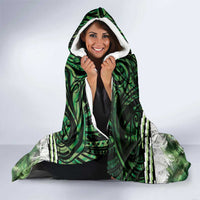 Green Traditional Cloak Aotearoa Hooded Blanket Maori Paua Shell Korowai Pattern LT14 - Polynesian Pride