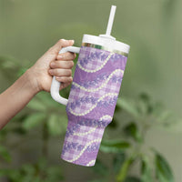 Purple Hawaii Palaka Honohono Pikake Tumbler With Handle Hawaiian Orchid Lei Polynesian Pattern LT14 - Polynesian Pride