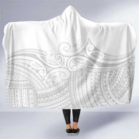 Polynesia White Sunday Hooded Blanket Plumeria Polynesian Tribal Grey Color LT14 One Size White - Polynesian Pride