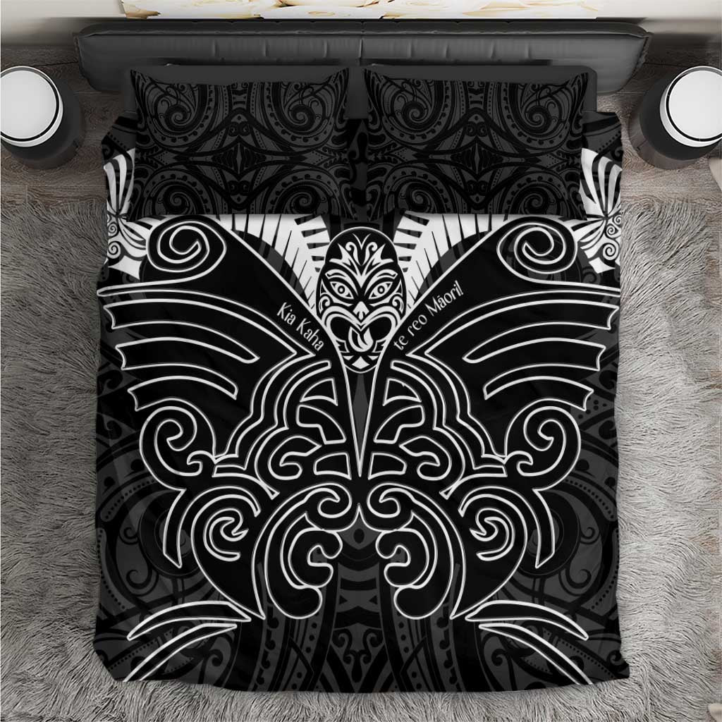 Kia Kaha Te Reo Maori Bedding Set Aotearoa Hei Tiki With Hongi LT14 Black - Polynesian Pride