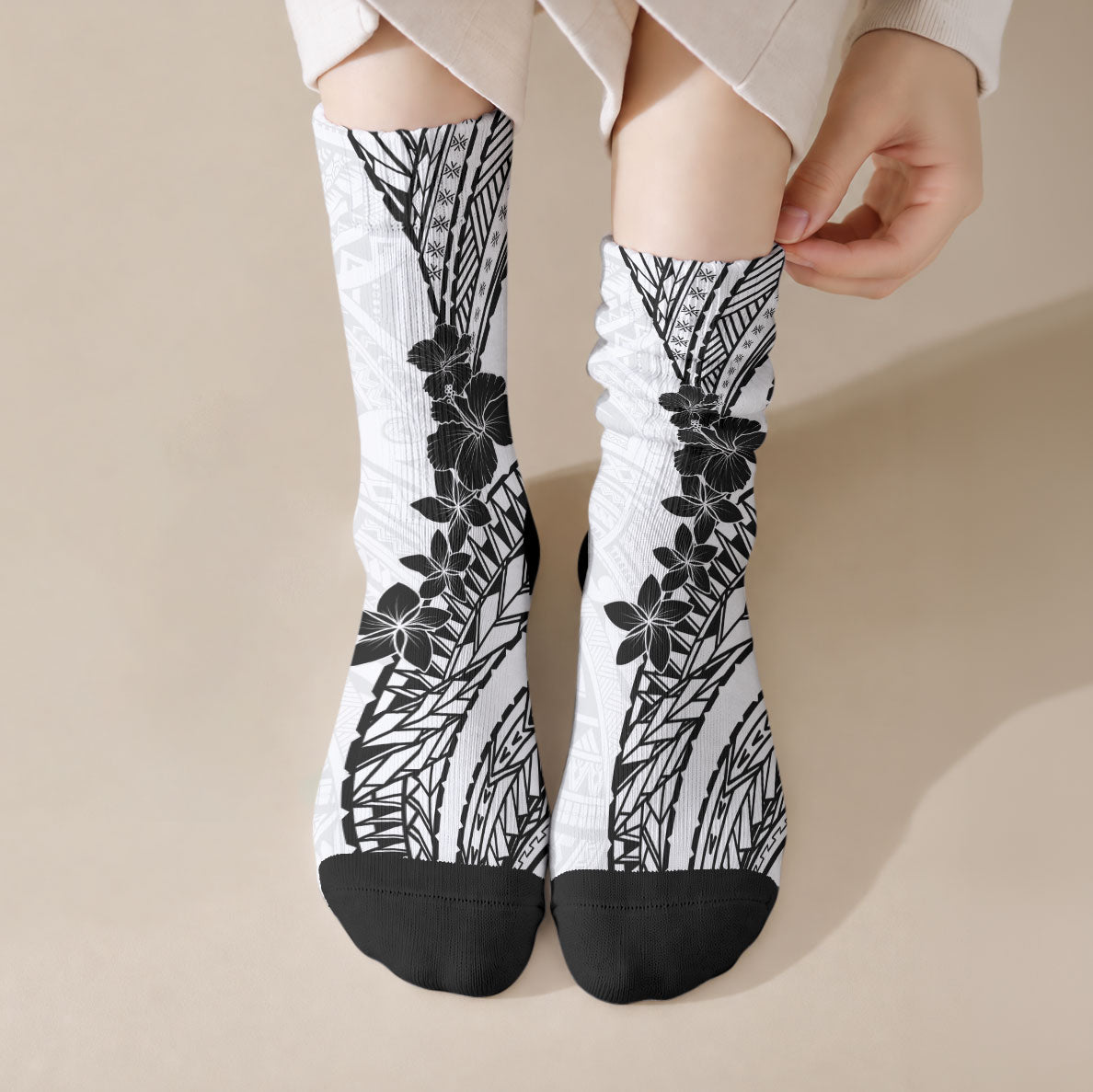 Black White Polynesia Tropical Flowers Crew Socks
