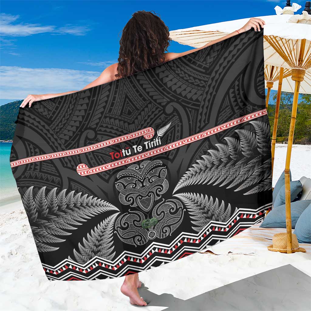 Aotearoa Toitu Te Tiriti Sarong Stand Together! Stand Stronger! - NZ Tiki LT14 One Size 44 x 66 inches Black - Polynesian Pride