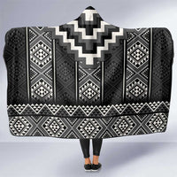 Black Taniko Aotearoa Hooded Blanket Niho Taniwha Mix Poutama LT14 One Size Black - Polynesian Pride
