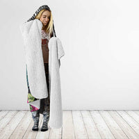 Black Nauru Hooded Blanket Naoero Map With Polynesian Tropical Flowers LT14 - Polynesian Pride