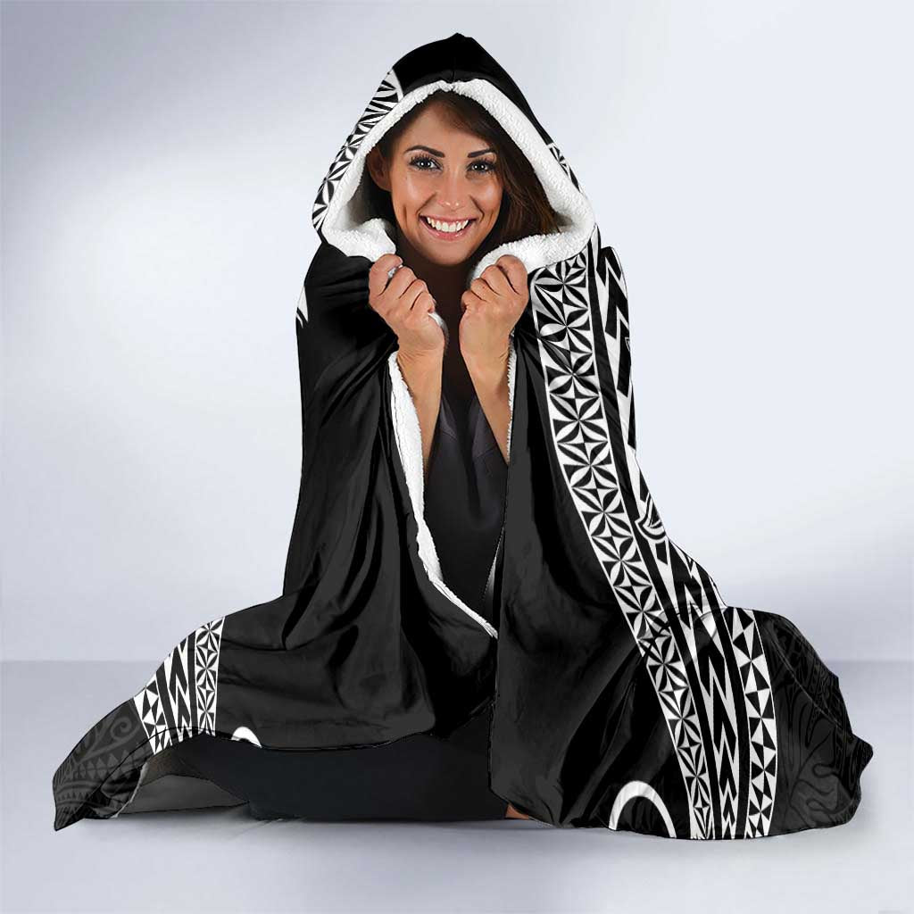 Personalised Pohnpei Nukuoro Micronesia Hooded Blanket Polynesian Tattoo Curves Black Version LT14 - Polynesian Pride