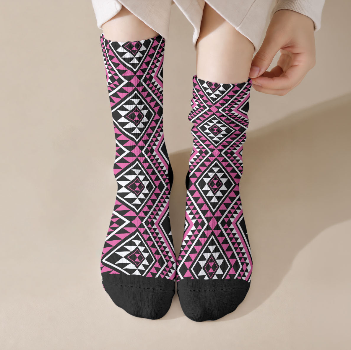 New Zealand Mawhero Taniko Motifs Crew Socks Maori Poi Dance Costume Inspired LT14 Crew Socks Pink - Polynesian Pride