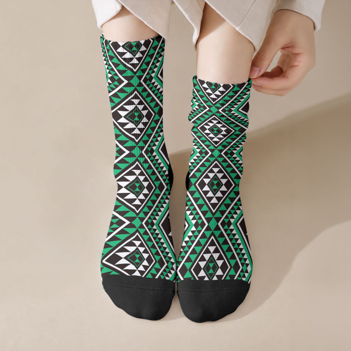New Zealand Kakariki Taniko Motifs Crew Socks Maori Poi Dance Costume Inspired LT14 Crew Socks Green - Polynesian Pride