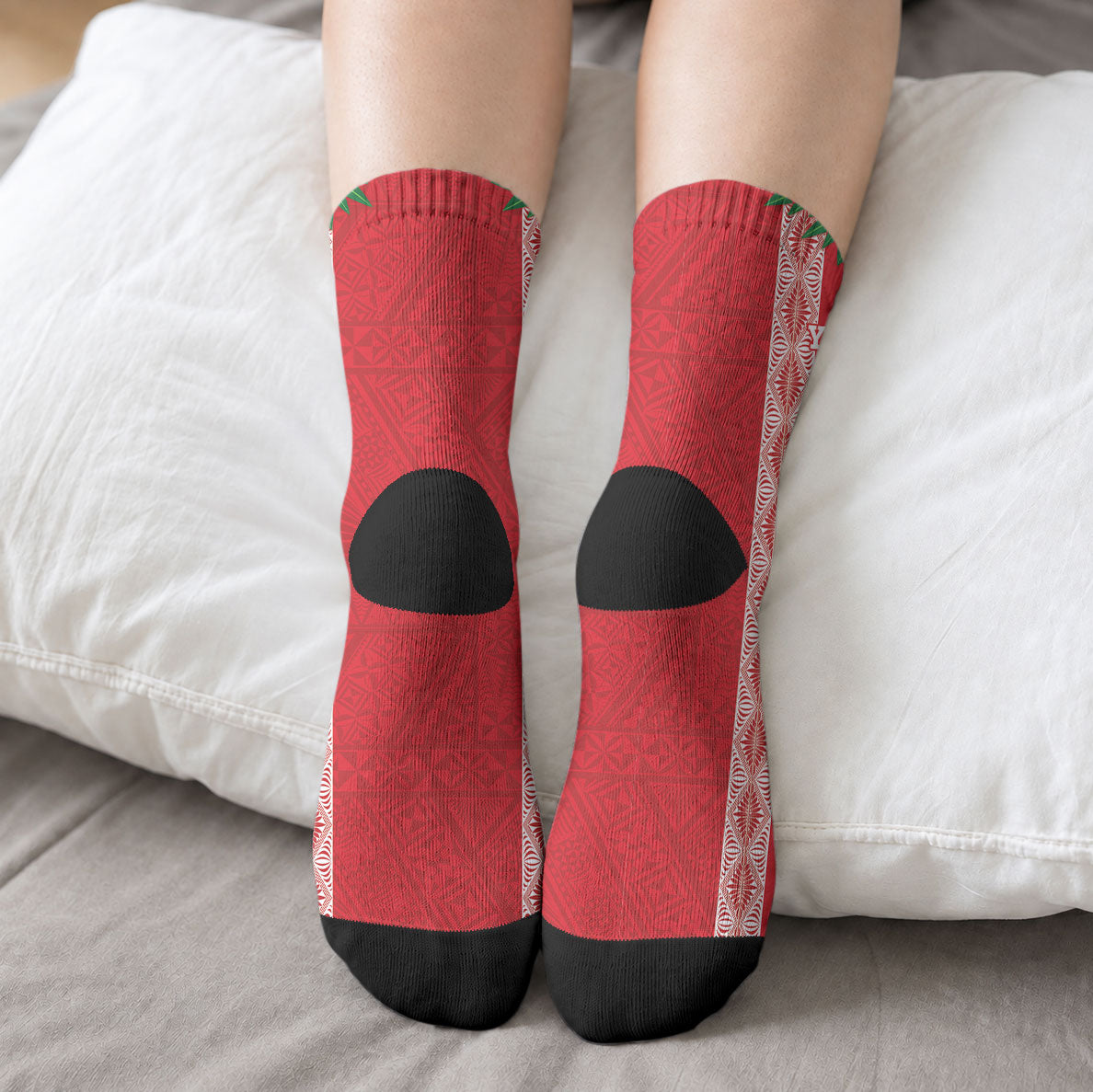 Mate Ma'a Tonga Rugby Custom Crew Socks Tongan Kahoa Lei Ngatu Pattern Red LT14 - Polynesian Pride