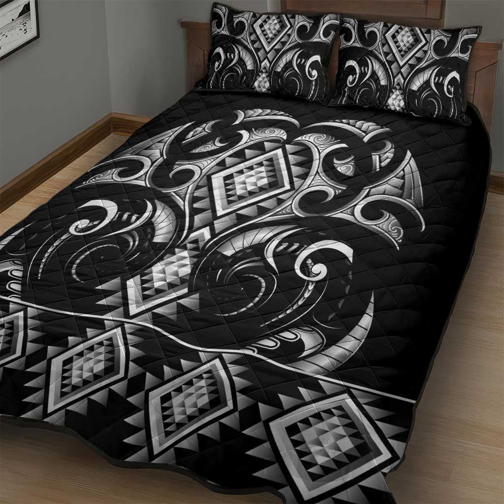 Black Ngaru Taniko With Aotearoa Maori Tattoo Quilt Bed Set LT14 - Polynesian Pride