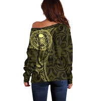New Zealand Skull Darts Off Shoulder Sweater Aotearoa Maori Chest Tattoo Stylized Gold LT14 - Polynesian Pride
