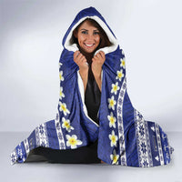Nauru Christmas Hooded Blanket Cute Santa Coat Of Arms Merry Xmas LT14 - Polynesian Pride