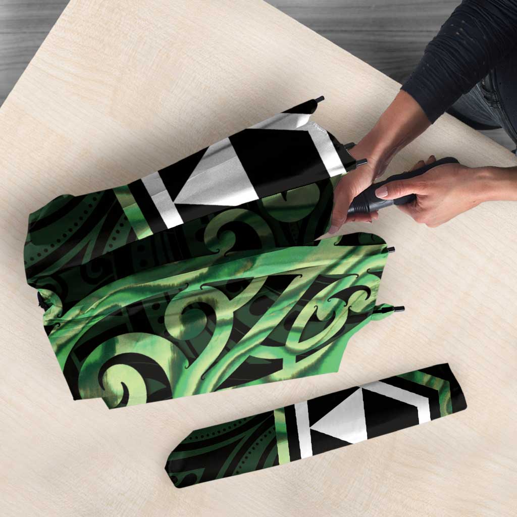 Green Aotearoa Umbrella Taniko Motifs With Paua Shell Kowhaiwhai LT14 - Polynesian Pride