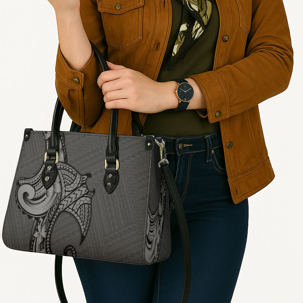 Polynesia Manta Ray Tattoo Leather Bag Tropical Plumeria Gray Polynesian Pattern LT14 - Polynesian Pride