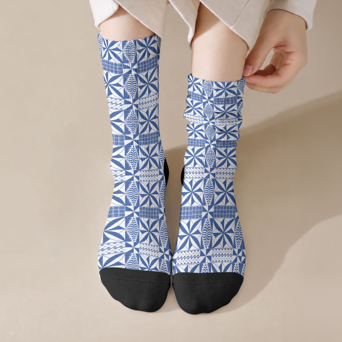 Blue Ngatu Pattern Malo e Lelei Tonga Crew Socks
