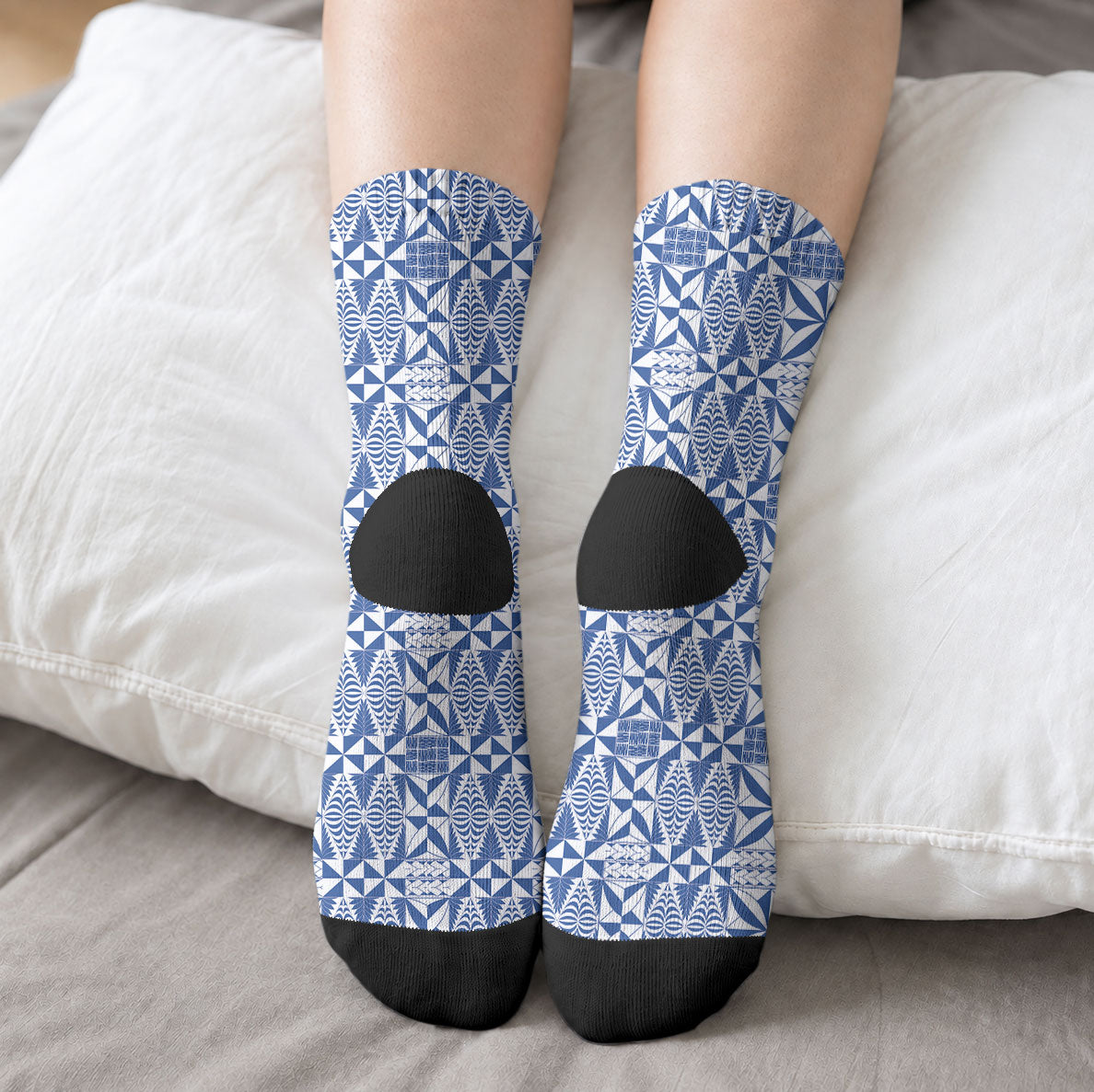 Blue Ngatu Pattern Malo e Lelei Tonga Crew Socks