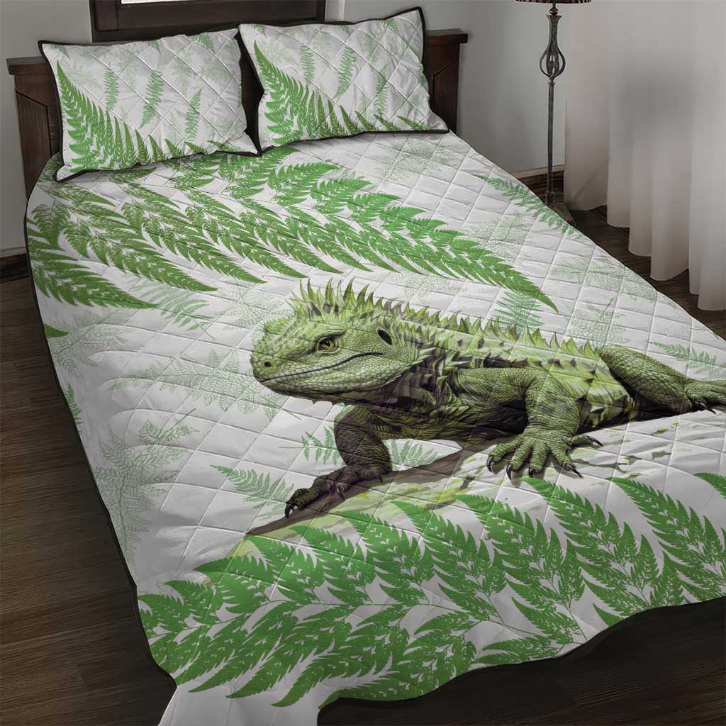 Green New Zealand Tuatara Quilt Bed Set Aotearoa Sphenodon Punctatus Silver Fern