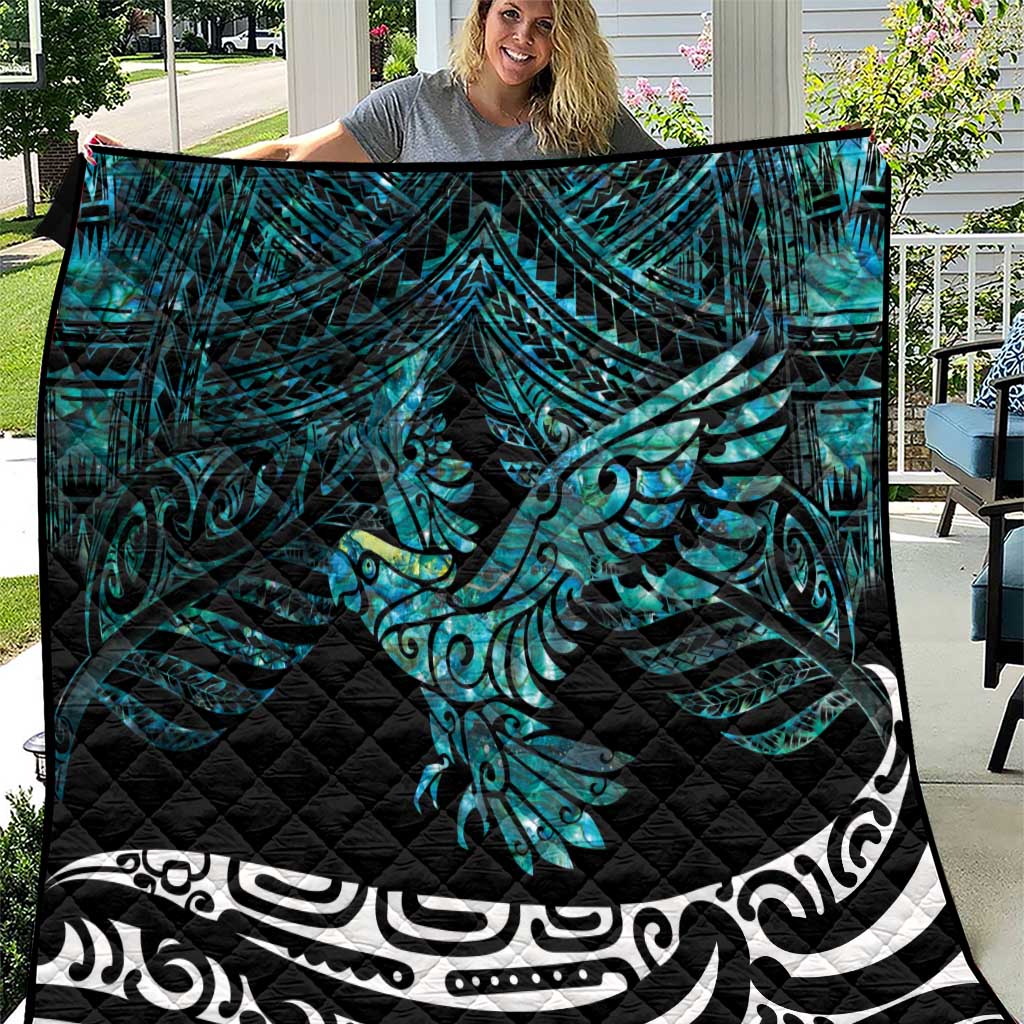 New Zealand Sulphur-crested Cockatoo Quilt Aotearoa Maori Mix Paua Shell