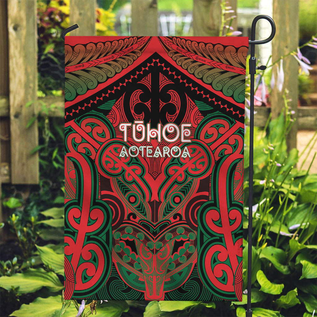 Aotearoa Iwi Tuhoe Garden Flag Maori Kowhaiwhai Pattern LT19 Garden Flag Red - Polynesian Pride