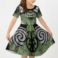 Aotearoa Iwi Ngati Raukawa Personalised Kid Short Sleeve Dress Maori Kowhaiwhai Pattern LT19 KID Green - Polynesian Pride