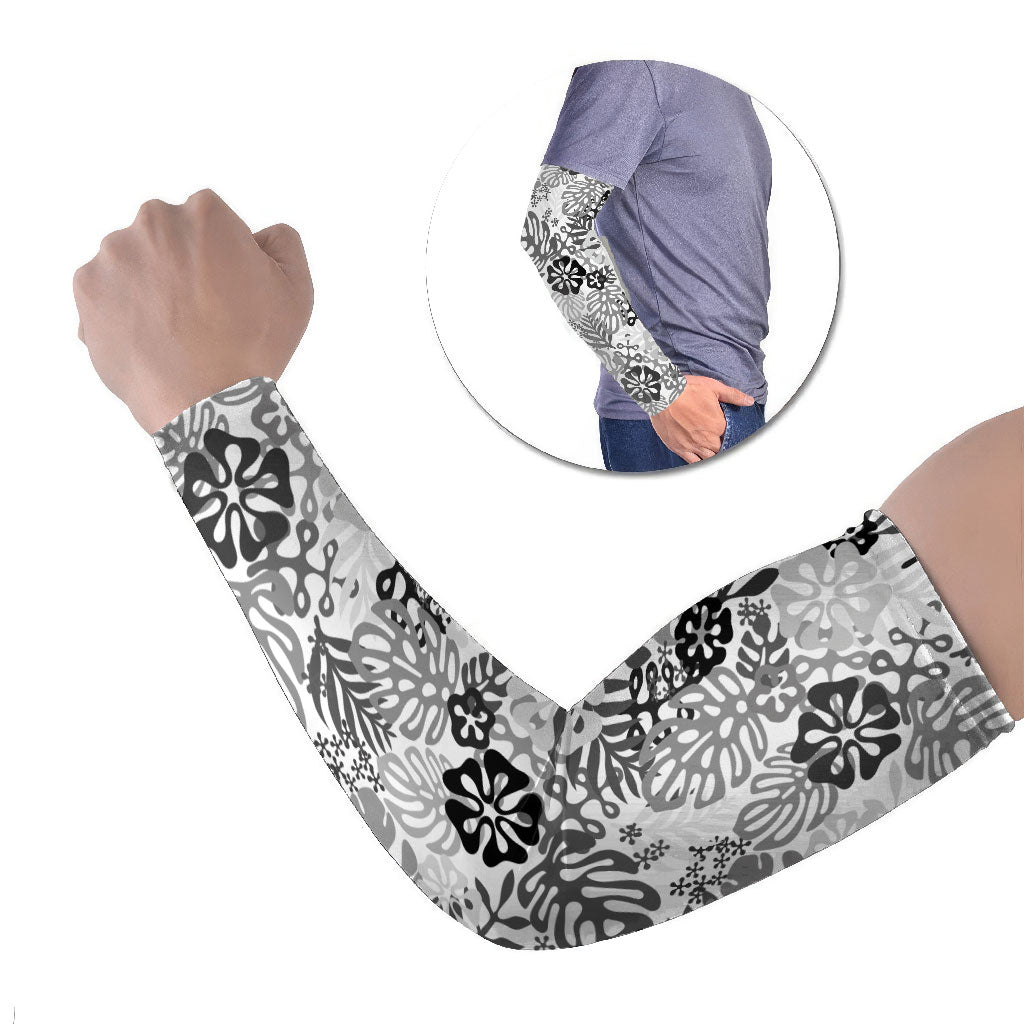 White Aloha Hawaiian Arm Sleeves Monstera Hibiscus Tropical Pattern LT19 Set of 2 White - Polynesian Pride