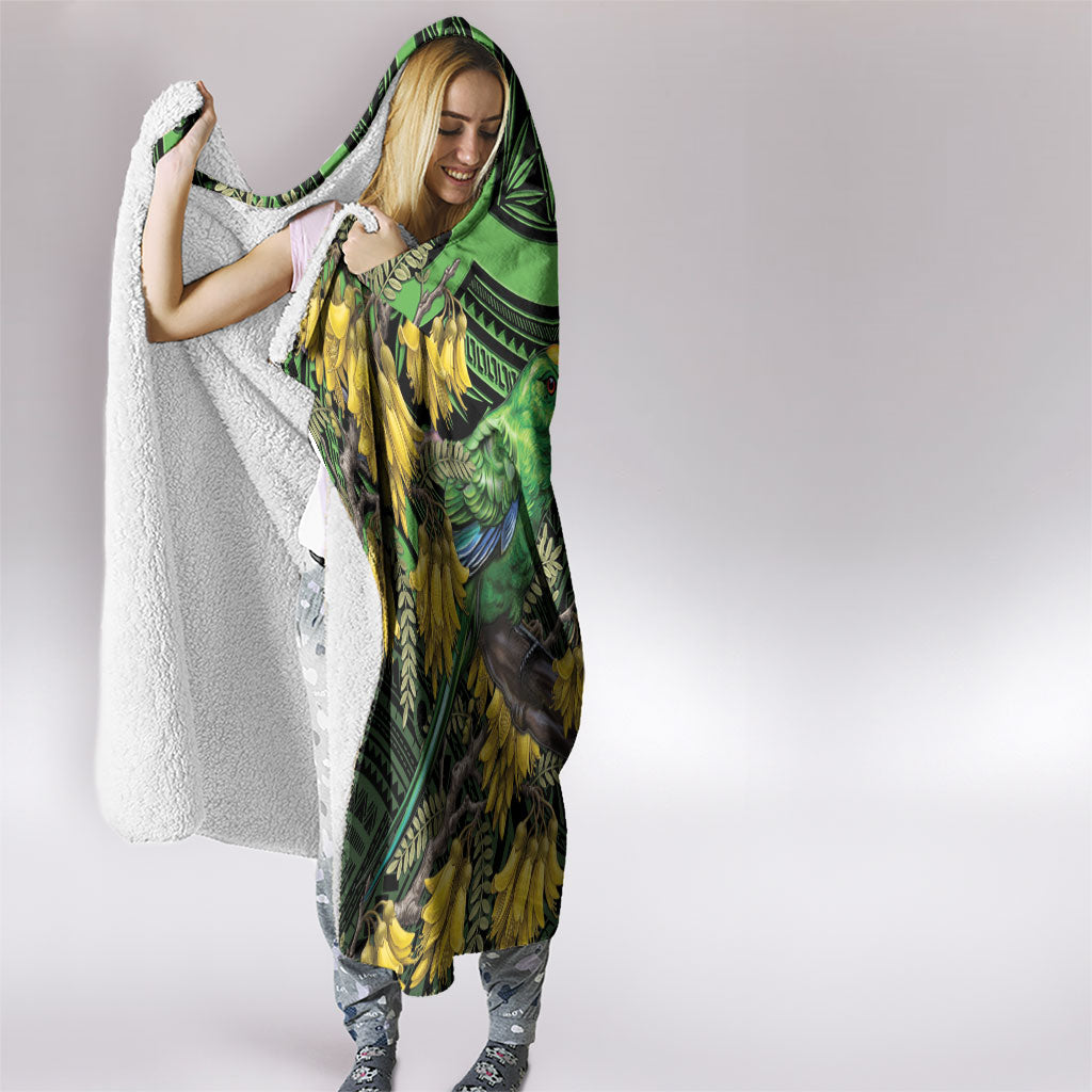 New Zealand Parakeet Bird Hooded Blanket Maori Kakariki Kowhai Maori Pattern LT22 - Polynesian Pride