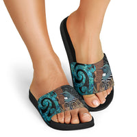 New Zealand Tui Bird Wahaika Slide Sandals Maori Weapon Paua Shell Koru Pattern LT22 - Polynesian Pride